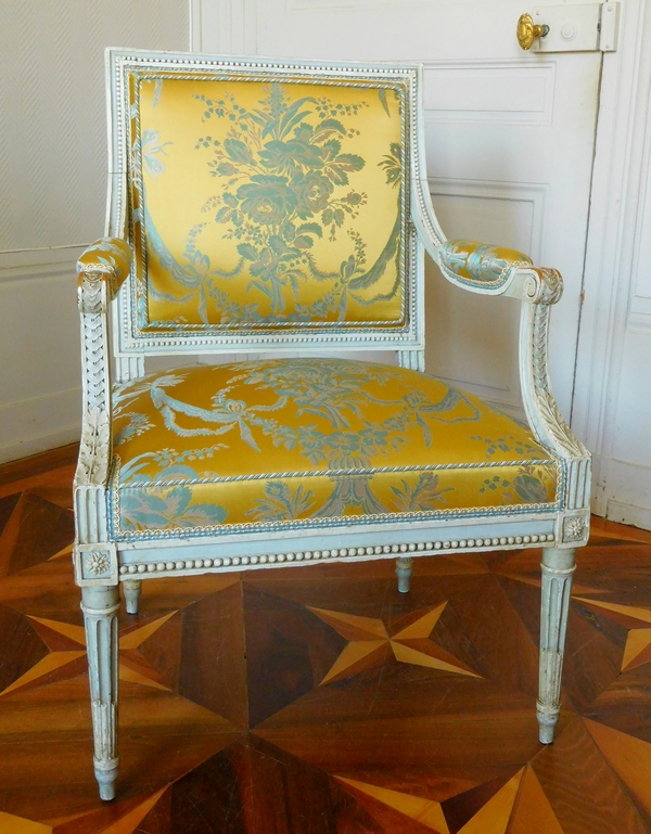 Pluvinet : mobilier de salon 4 pièces d'époque Louis XVI, damas de soie jaune - estampillé